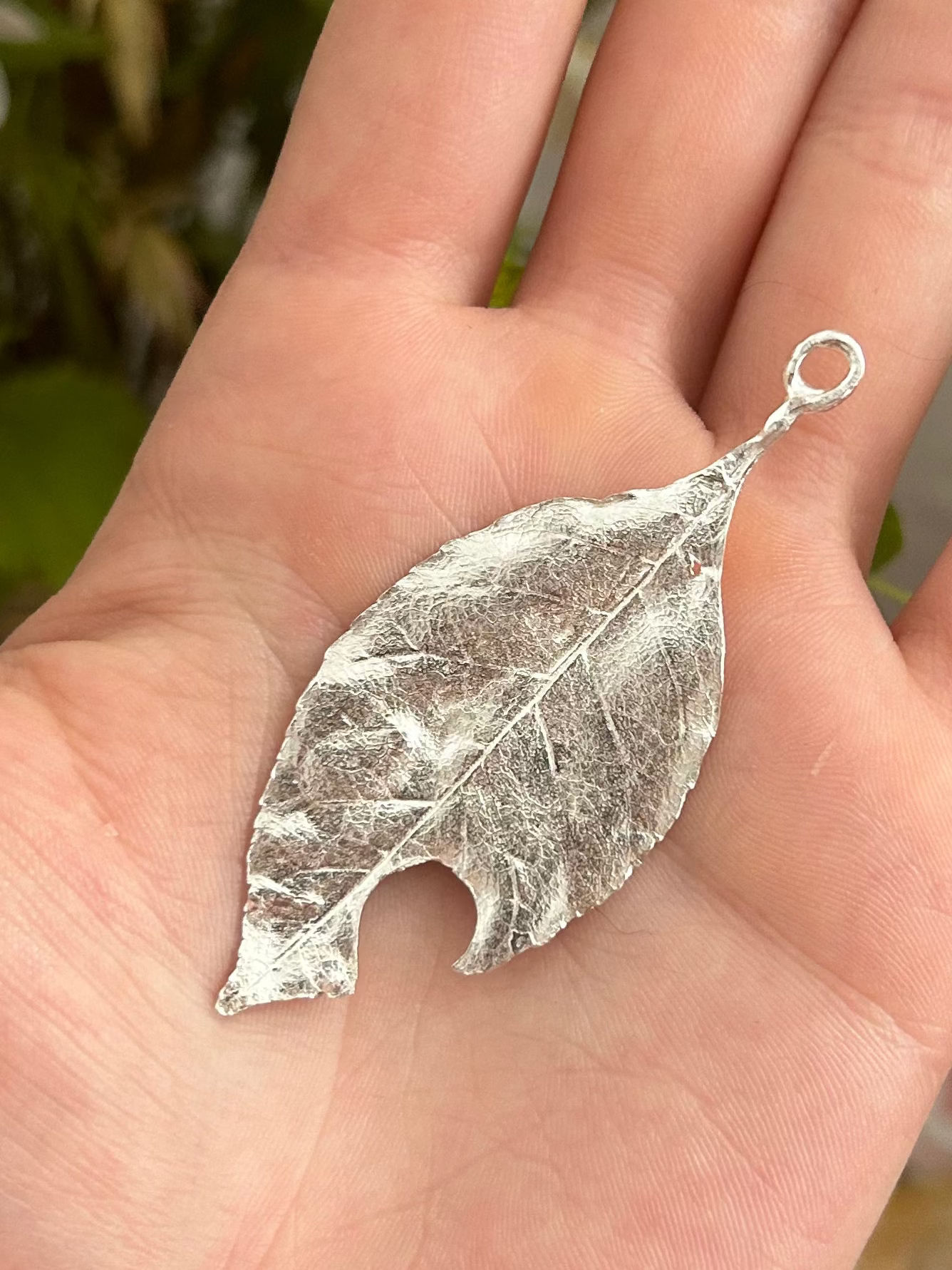Leafcutter Charm 02