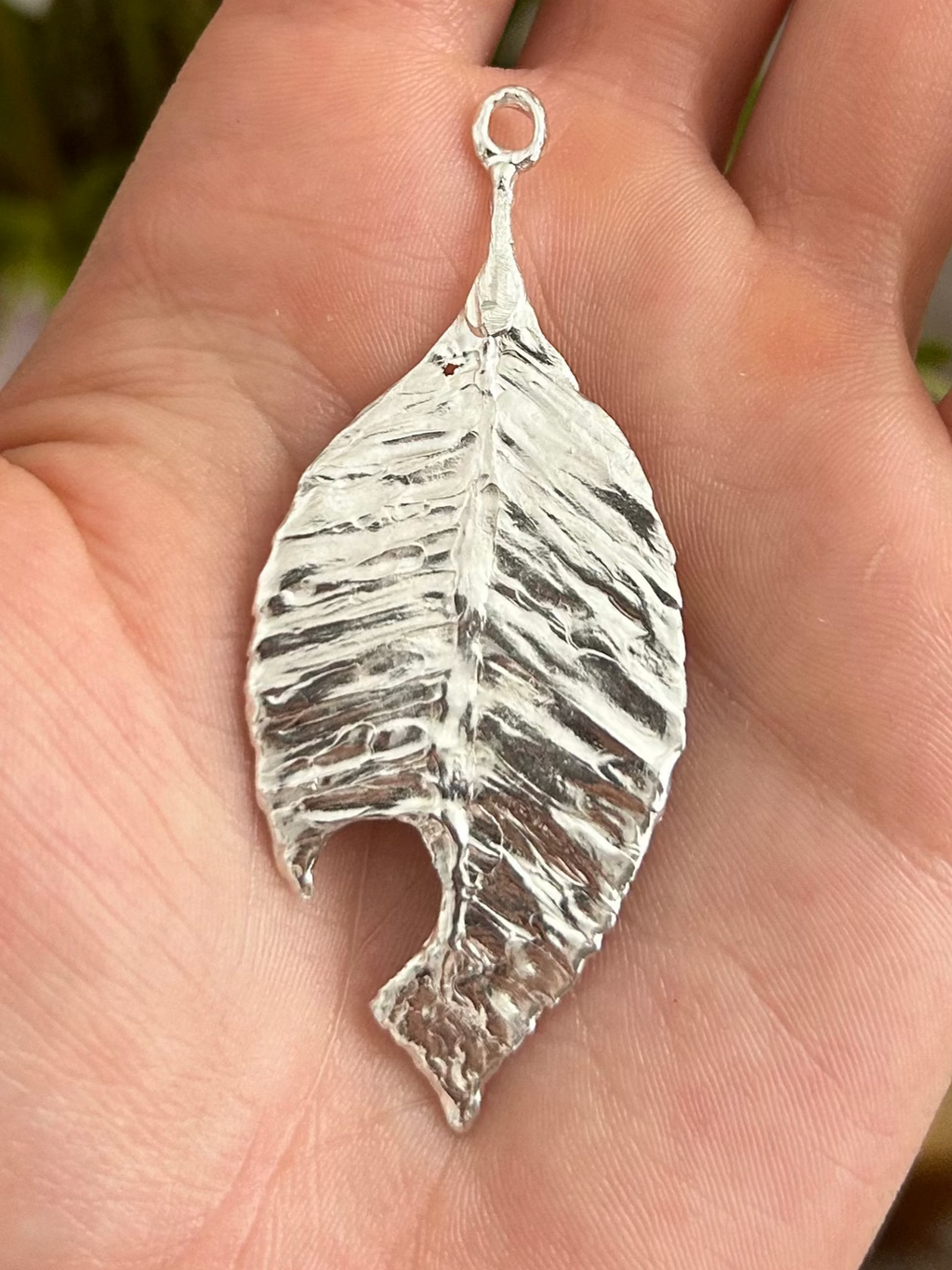 Leafcutter Charm 02